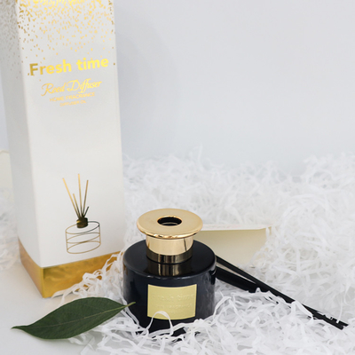 ست هدیه لوکس بطری مشکی 100 میلی لیتری پخش کننده عطر نی با درب طلایی
