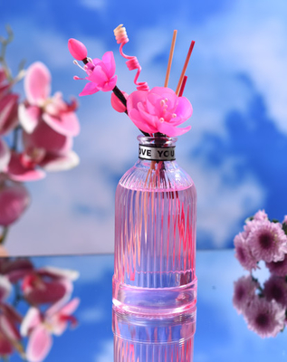ست هدیه عطر خانگی آروما پخش کننده نی با چوب 200 میلی لیتر