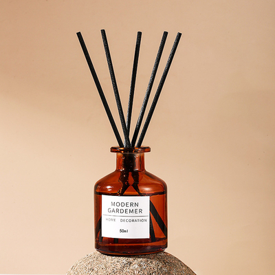 عطر 50 میلی لیتری آروما رید دیفیوزر خانگی با چوب مشکی