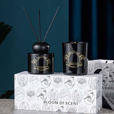 مجموعه هدایایی شمع های عطر طبیعی بطری مشکی سفید