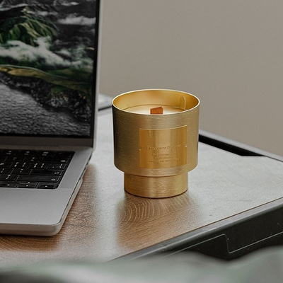 AROMA HOME سفارشی برچسب خصوصی منحصر به فرد Wood Wick شمع شیشه های فلزی با روکش طلا با موم سویا برای هدیه روز ولنتاین