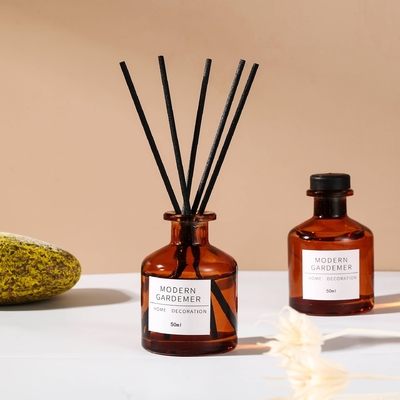 بطری های شیشه ای سفارشی دکوراسیون منزل هتل پخش کننده بوی نی نی 50ML