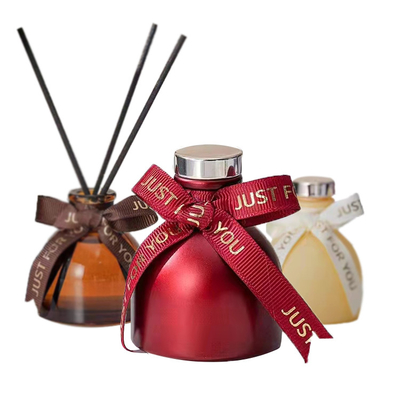 عطر رنگارنگ 50 میلی لیتری لوکس سفارشی با پخش کننده عطر نی در جعبه CMYK