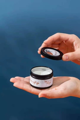 عطر و بوی عطر قوطی شمع طلایی وودویک برای سفر